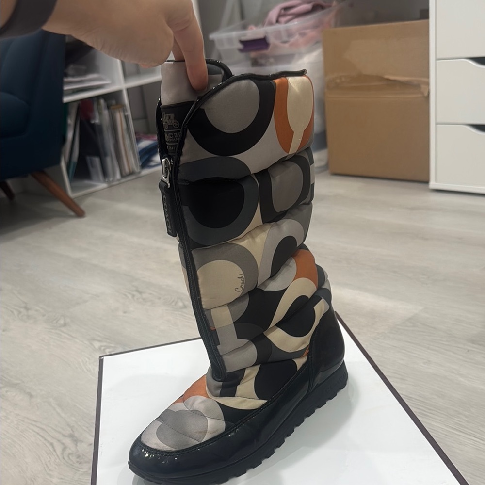 Stylish Women's Patterned Boots
